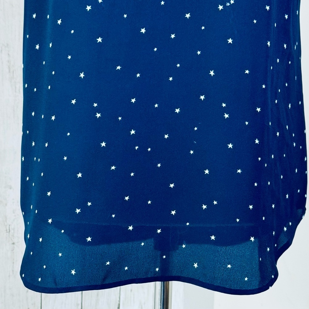 ✨ LOFT | Navy Star Print Blouse – Size Small ✨ - Picture 2 of 12